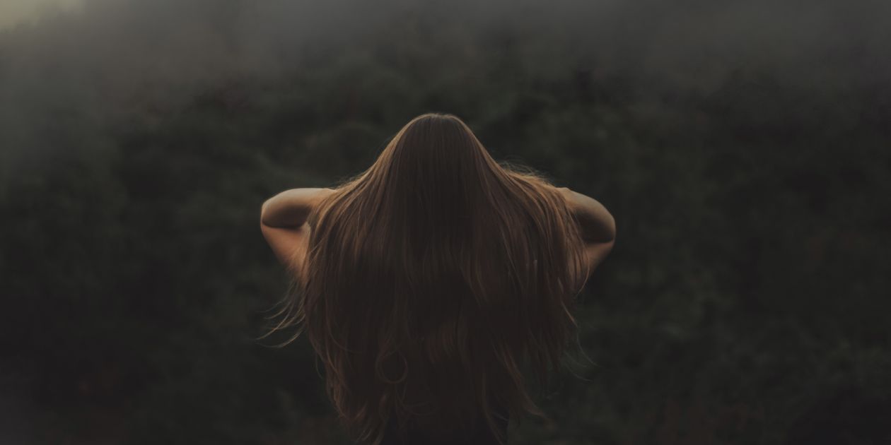 Tratamento de ampola em cabelo elástico, contexto de reconstrução e fortalecimento